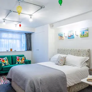 https://the-studio-93-bernard-rd.brighton-hotels-england.com