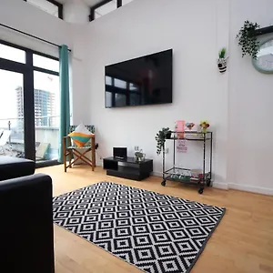  Apartment Robyn's Nest By Ty Sa