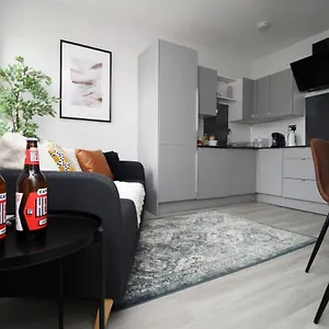  Apartment Modern 2 Bedroom - Location!
