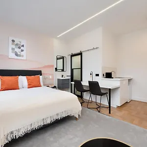 https://liveit-shoreditch.brighton-hotels-england.com