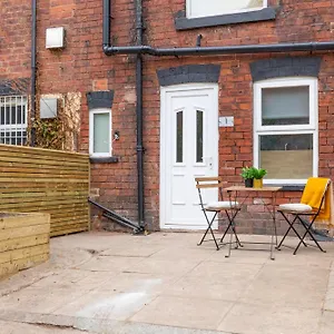 https://cosy-one-bed-apt-in-leeds-city.yorkshirehotels.net